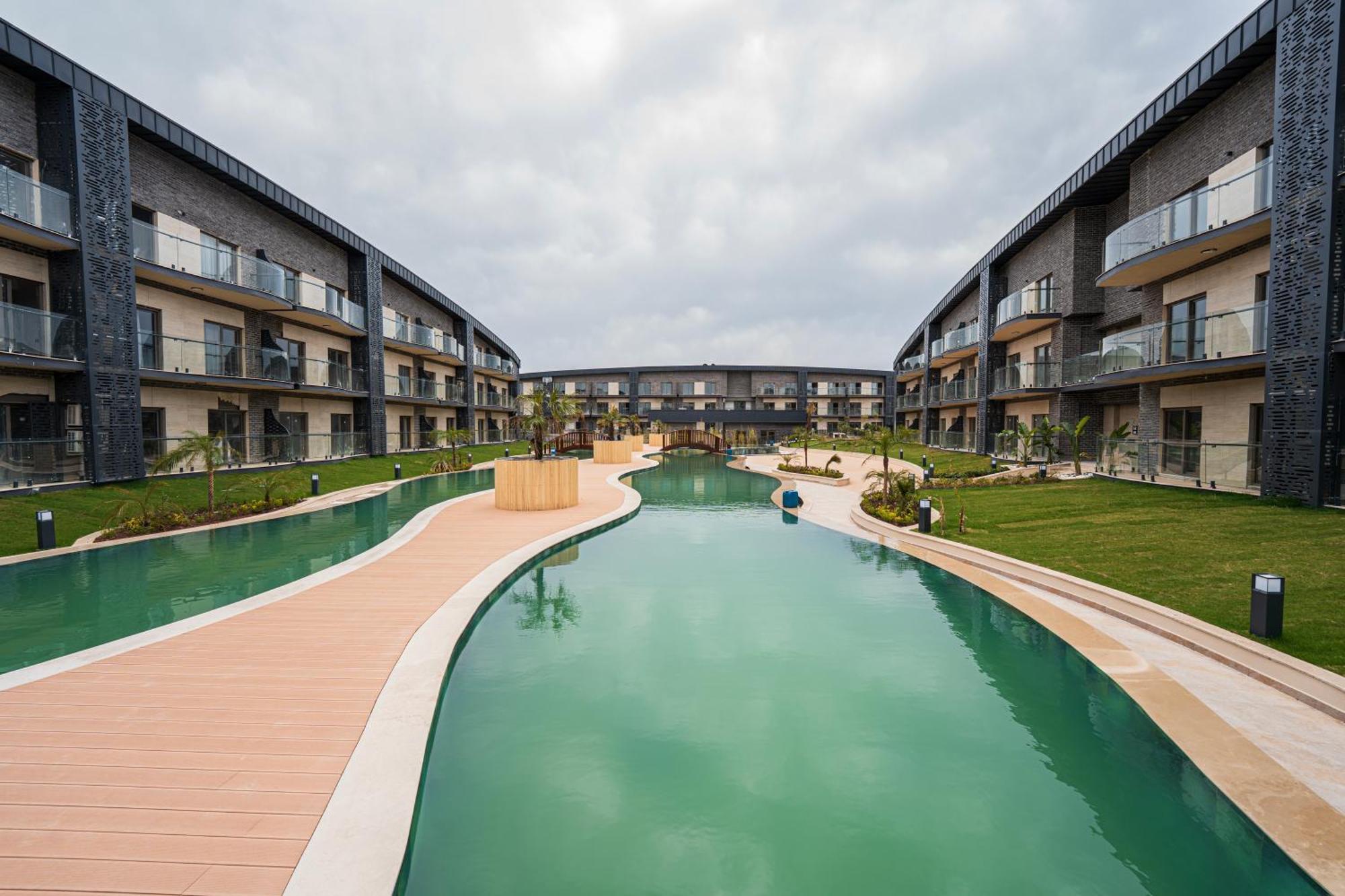 Lara Breeze Kundu Kanyon Apartment *